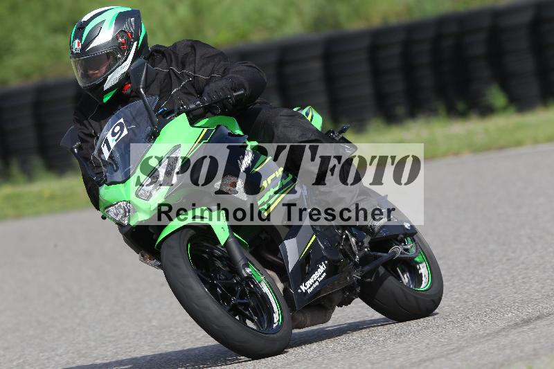 Archiv-2025/10 23.04.2025 Cornu Master School ADR/gruen-vert/19